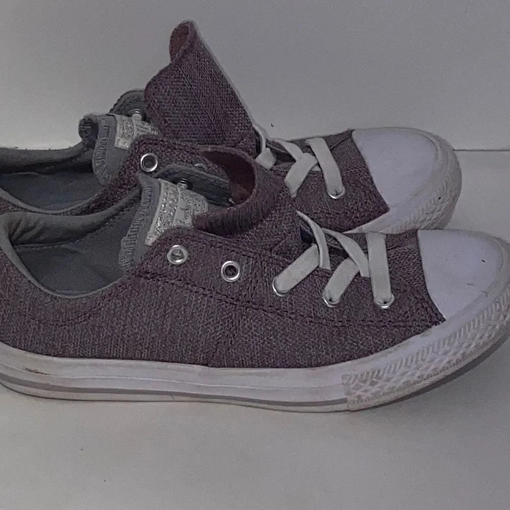 Converse All‎ Star Girl's Maddie Low Top purple White Sneakers Sz 3.5